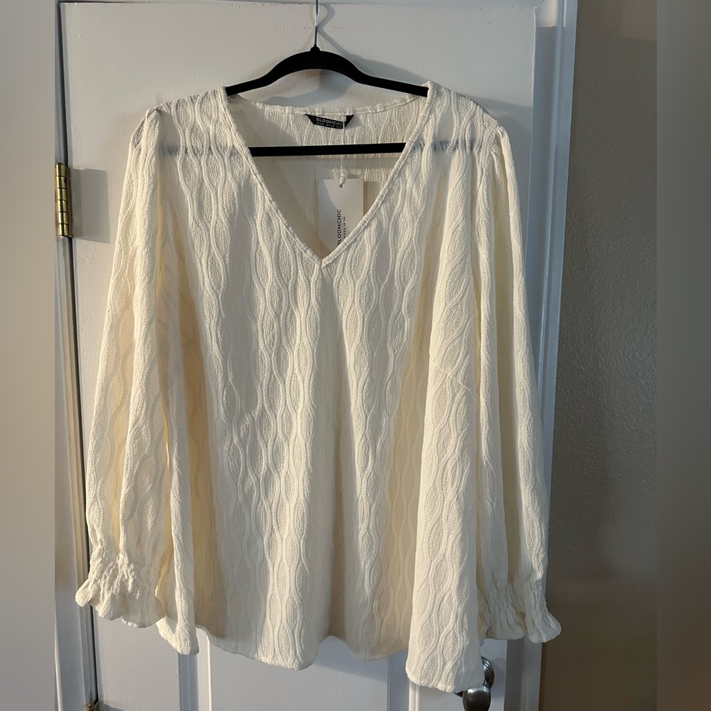Bloomchic long sleeve top 14-16 off white